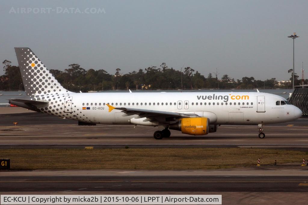 EC-KCU, 2007 Airbus A320-216 C/N 3109, Taxiing