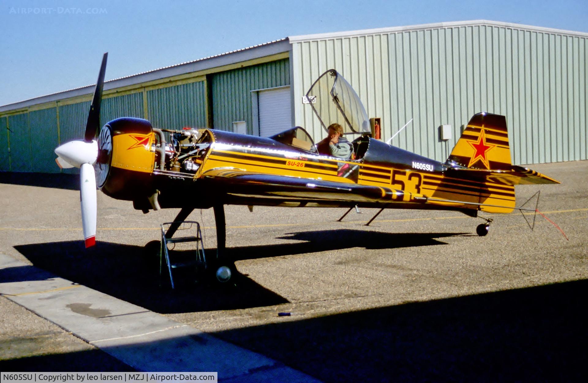 N605SU, Sukhoi Su-26 C/N 06-05, Marana Pinal 22.11.99