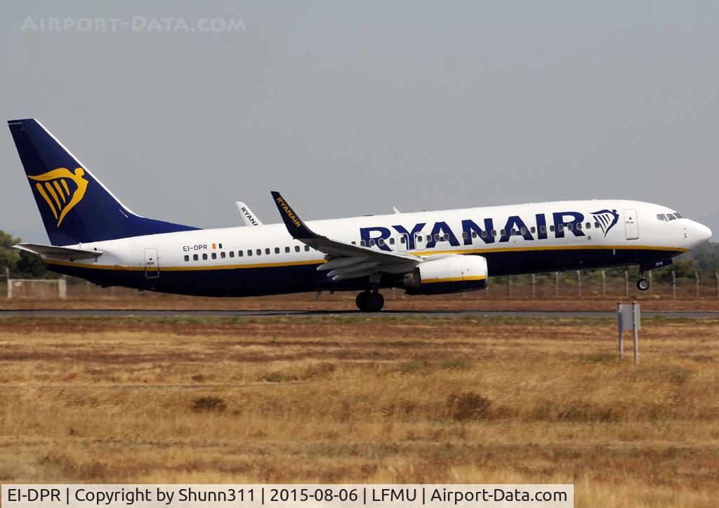 EI-DPR, 2007 Boeing 737-8AS C/N 33614, On take off...