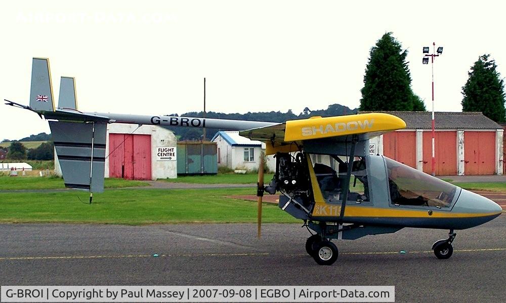 G-BROI, 1991 CFM Streak Shadow C/N PFA 161-11586, Waiting to be refueled @ EGBO.