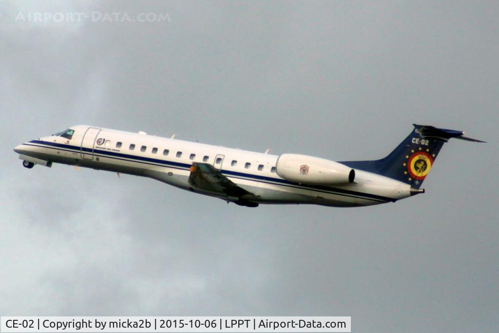 CE-02, 2001 Embraer ERJ-135LR (EMB-135LR) C/N 145480, Take off