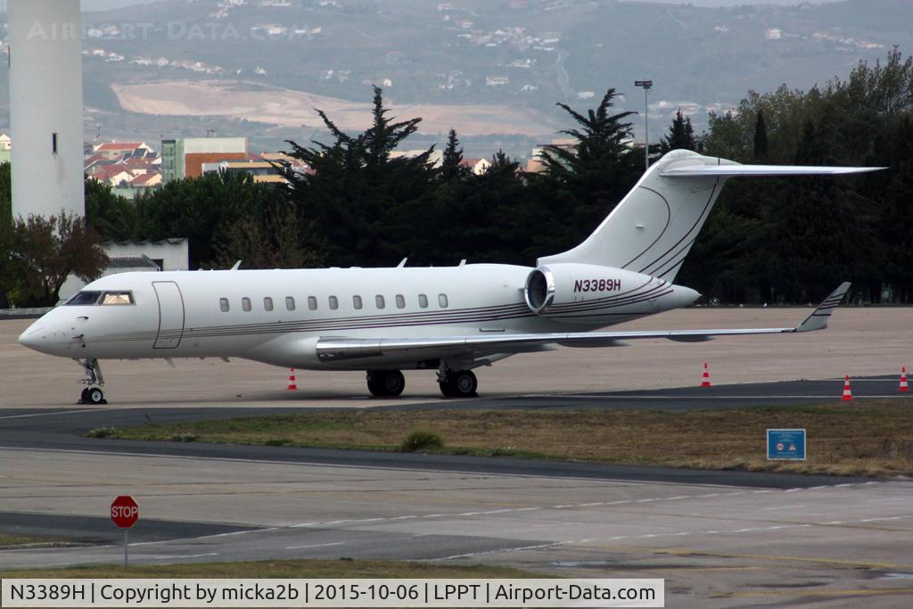 N3389H, 2005 Bombardier BD-700-1A10 Global 5000 C/N 9154, Parked