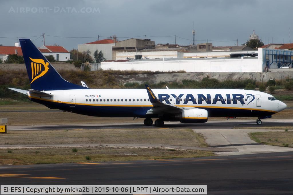 EI-EFS, 2009 Boeing 737-8AS C/N 37542, Taxiing