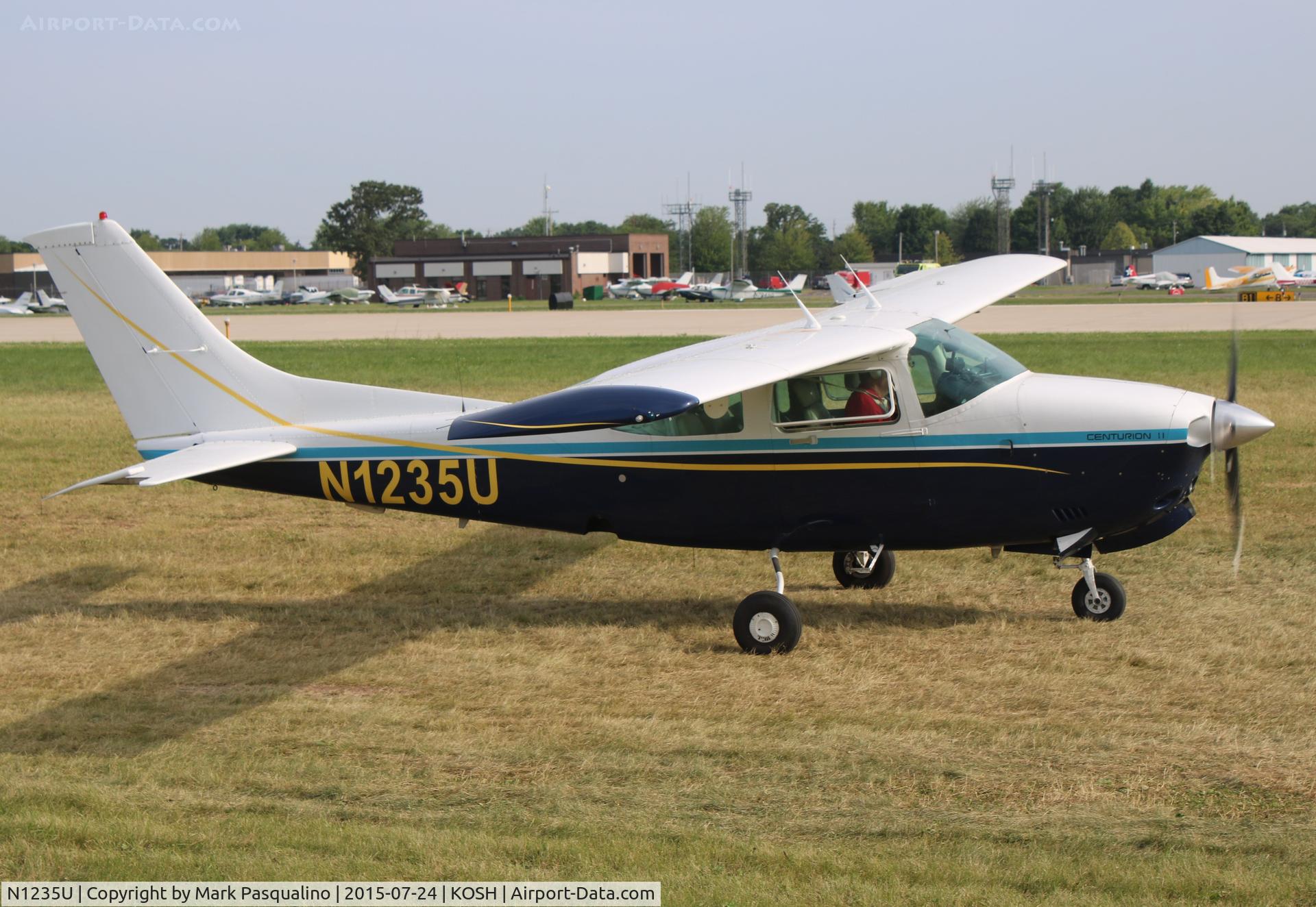 N1235U, 1982 Cessna 210N Centurion C/N 21064677, Cessna 210N