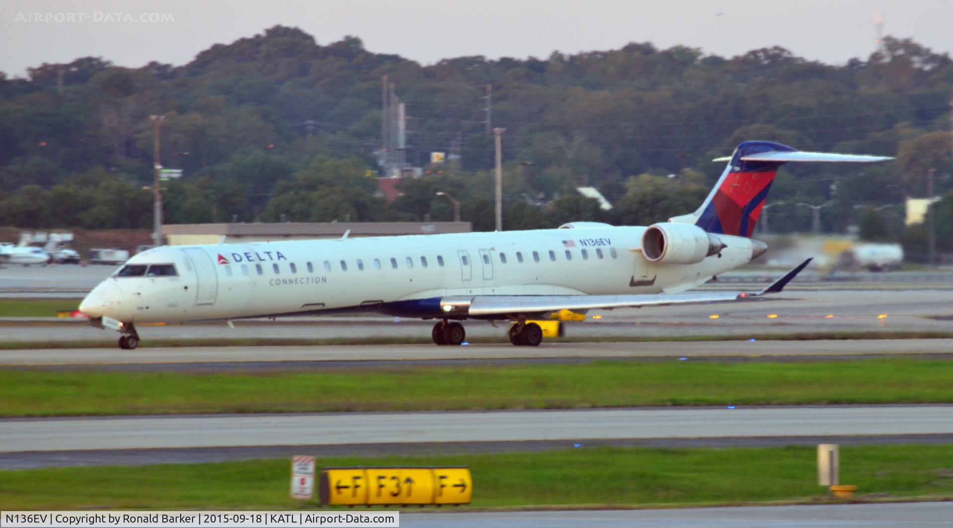 N136EV, 2009 Bombardier CRJ-900ER (CL-600-2D24) C/N 15226, Taxi Atlanta