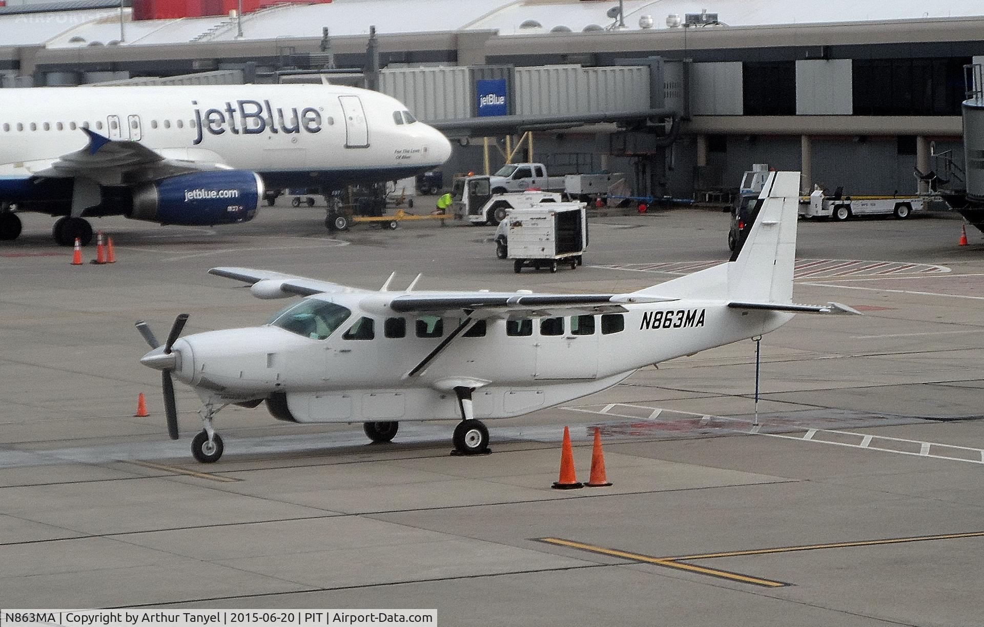 N863MA, 2004 Cessna 208B Grand Caravan C/N 208B1049, On tarmac @ PIT