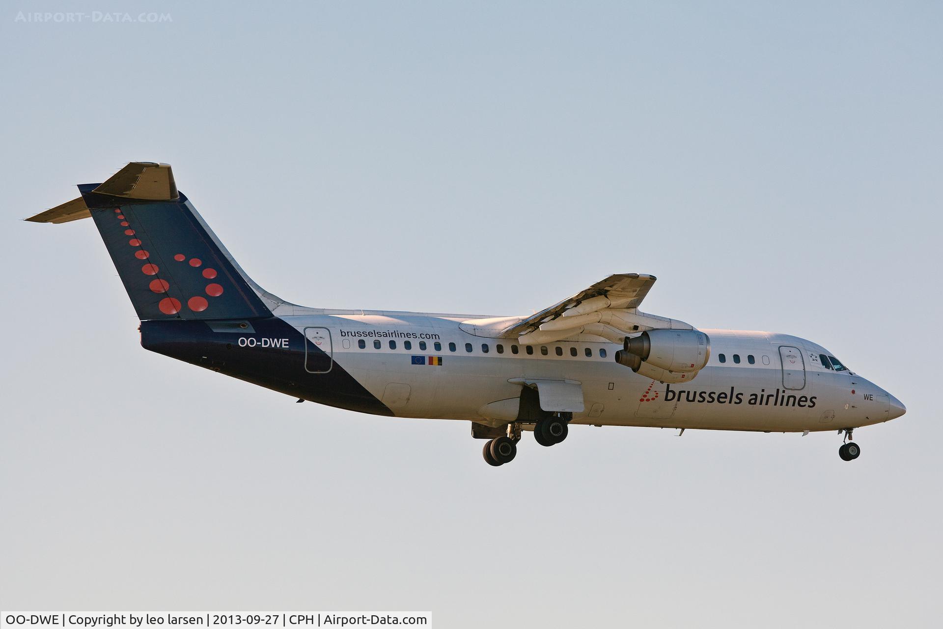 OO-DWE, 1998 British Aerospace Avro 146-RJ100 C/N E3327, Copenhagen 27.9.13