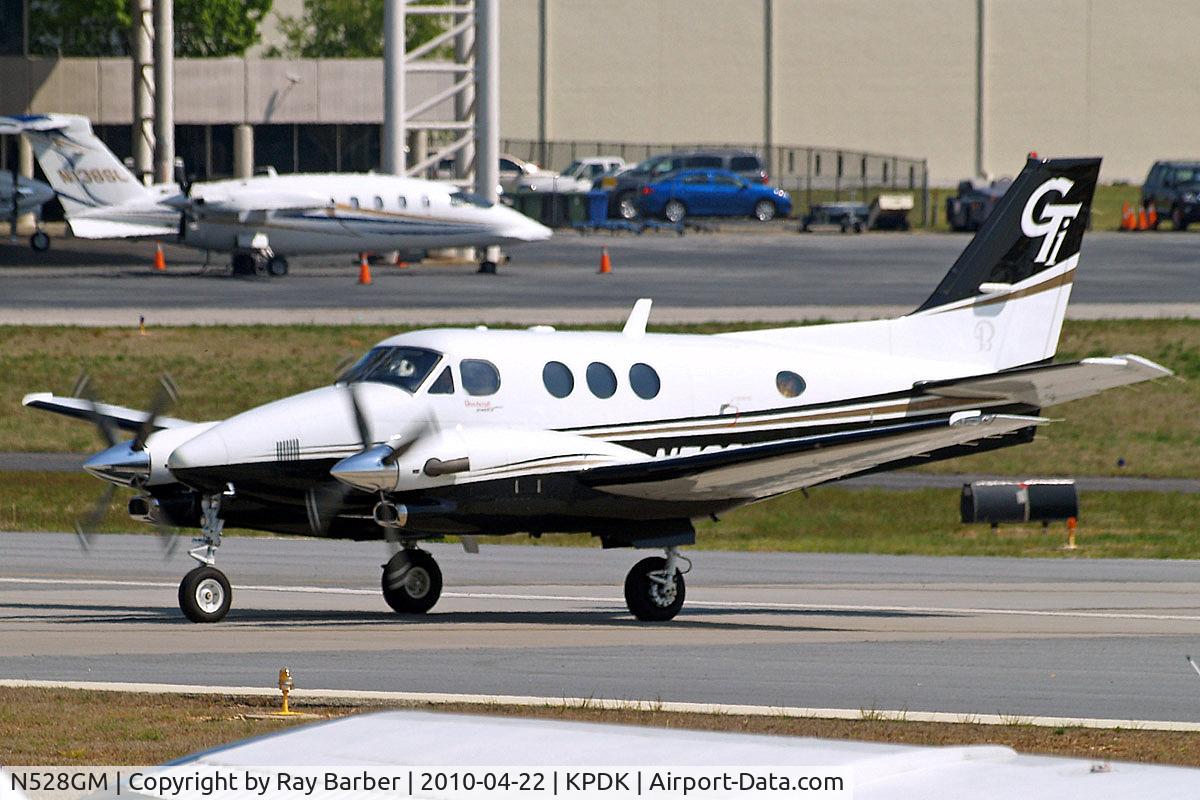 N528GM, 2008 Hawker Beechcraft Corp C90GTI King Air C/N LJ-1894, Beech C90GTI King Air [LJ-1894] Atlanta-Dekalb Peachtree~N 22/04/2010