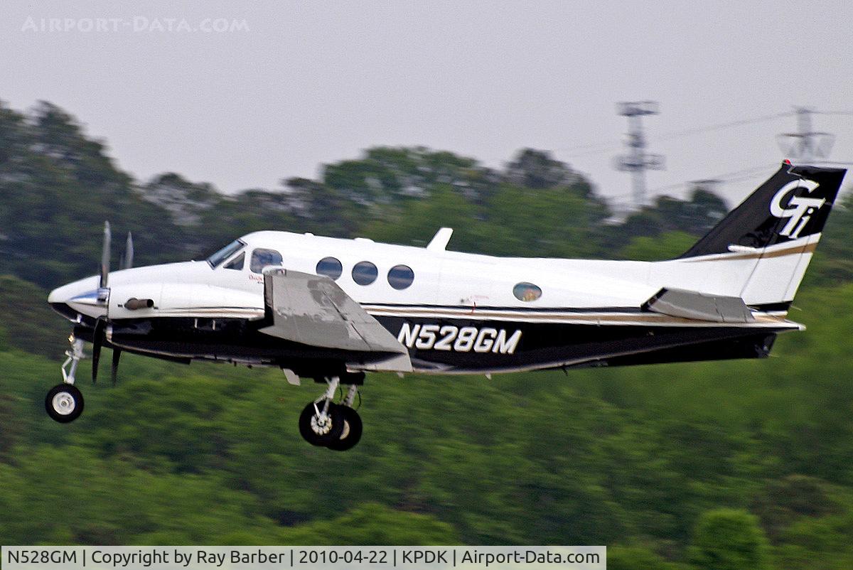 N528GM, 2008 Hawker Beechcraft Corp C90GTI King Air C/N LJ-1894, Beech C90GTI King Air [LJ-1894] Atlanta-Dekalb Peachtree~N 22/04/2010