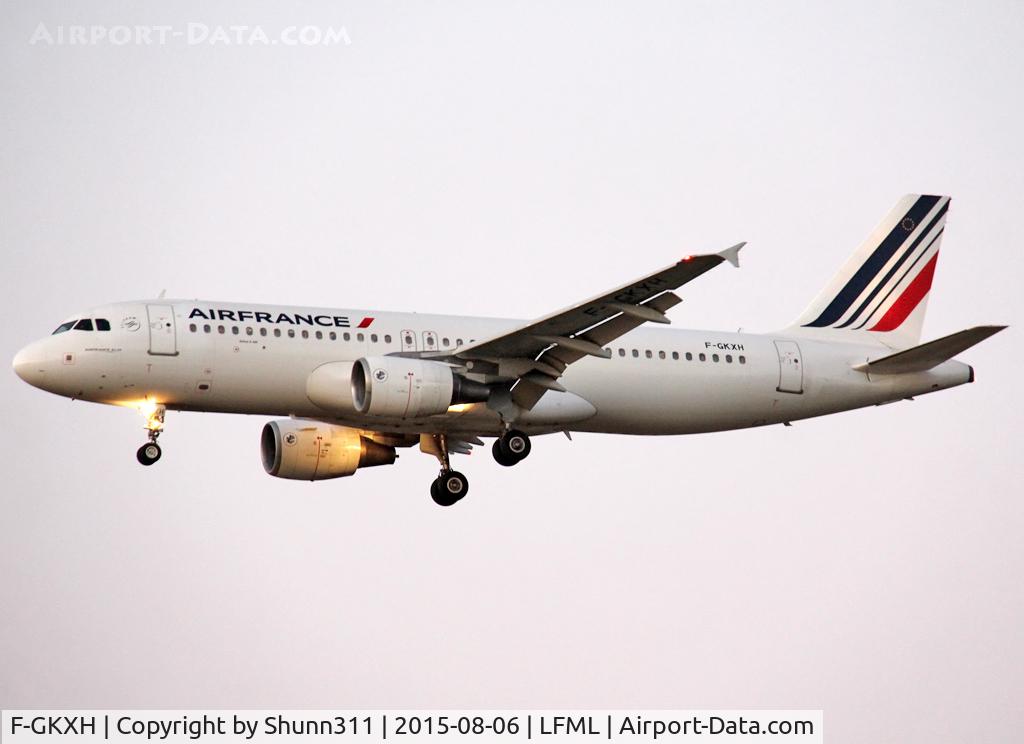 F-GKXH, 2002 Airbus A320-214 C/N 1924, Landing rwy 31R in new modified livery