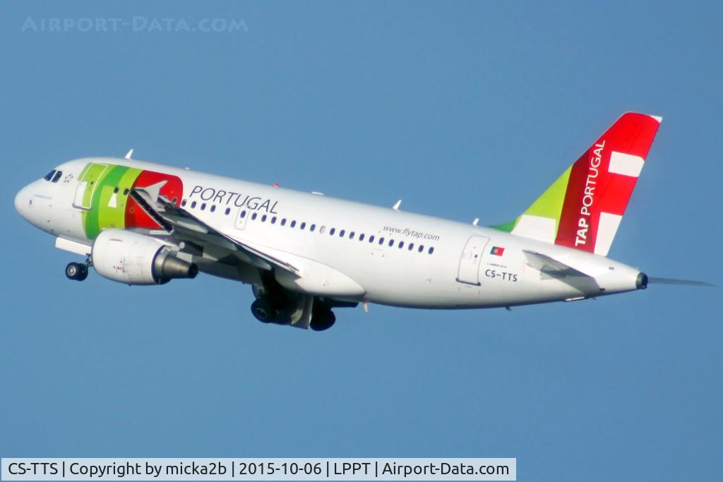 CS-TTS, 2002 Airbus A319-112 C/N 1765, Take off