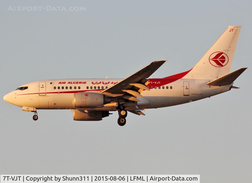 7T-VJT, 2002 Boeing 737-6D6 C/N 30546, Landing rwy 31R