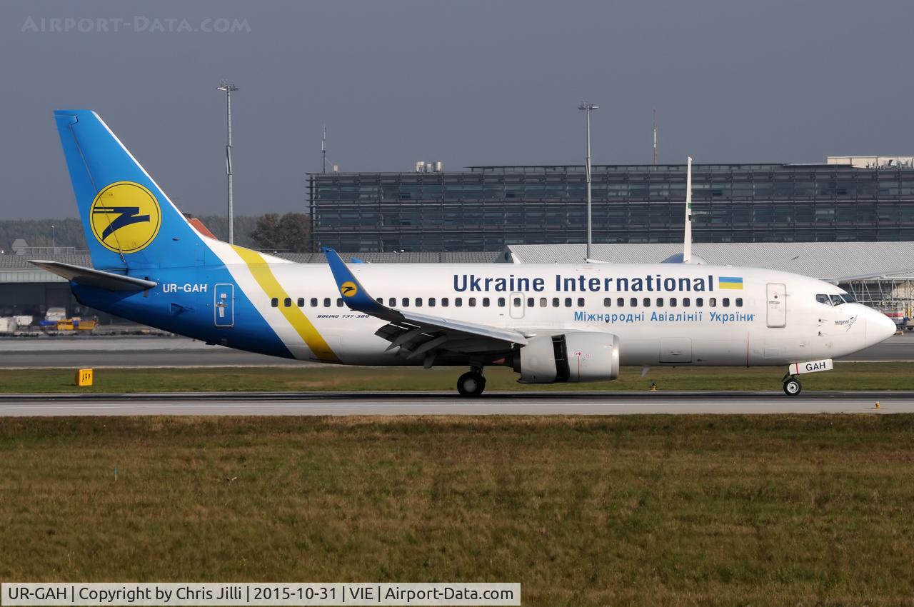 UR-GAH, 1999 Boeing 737-32Q C/N 29130, Ukraine International Airlines