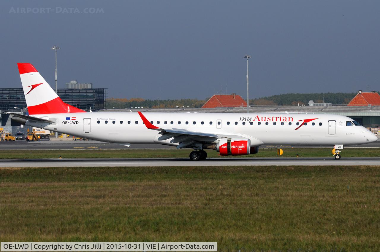 OE-LWD, 2011 Embraer 195LR (ERJ-190-200LR) C/N 19000411, Austrian Airlines