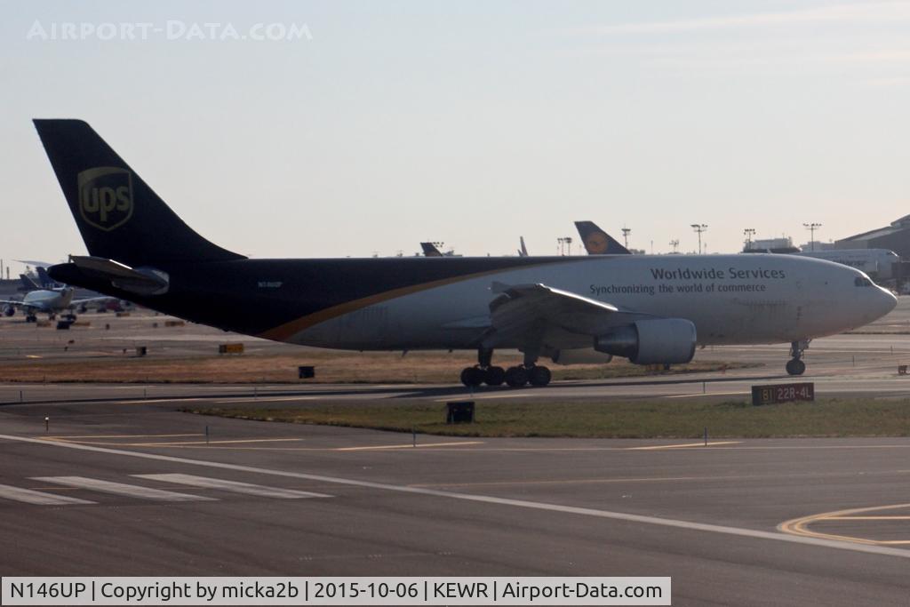 N146UP, 2003 Airbus A300F4-622R C/N 829, Taxiing