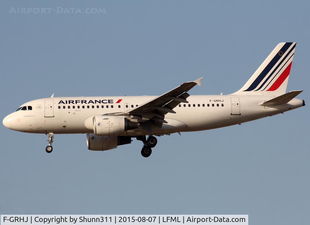 F-GRHJ, 2000 Airbus A319-111 C/N 1176, Landing rwy 31R