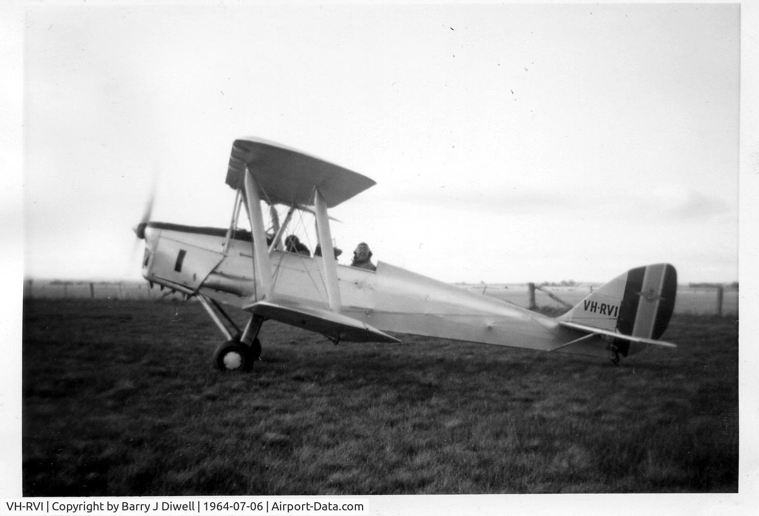 VH-RVI, 1942 De Havilland Australia DH-82A Tiger Moth C/N DHA134, Bacchus Marsh Airfield at a Royal Victorian Aero Club field day.