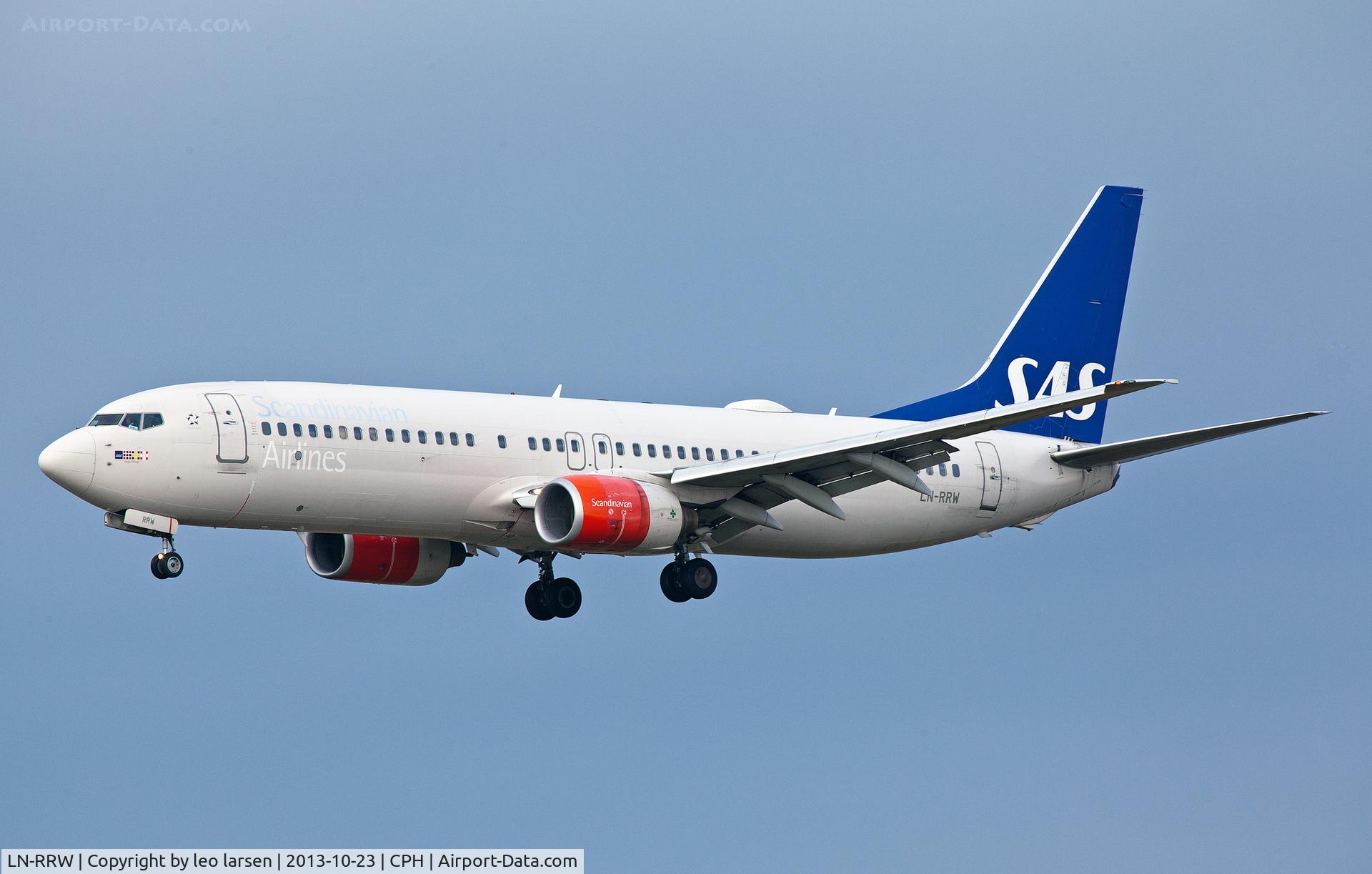 LN-RRW, 2004 Boeing 737-883 C/N 32277, Copenhagen 23.10.13