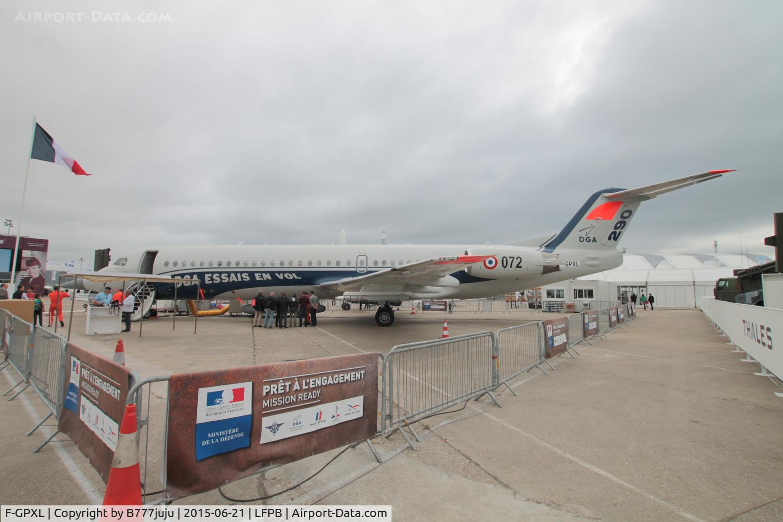 F-GPXL, 1990 Fokker 100 (F-28-0100) C/N 11290, at Le Bourget for SIAE 2015