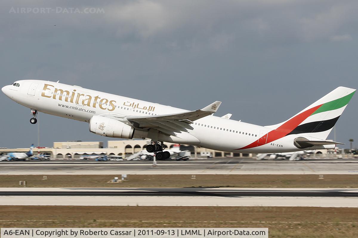 A6-EAN, 2002 Airbus A330-243 C/N 494, Runway 31