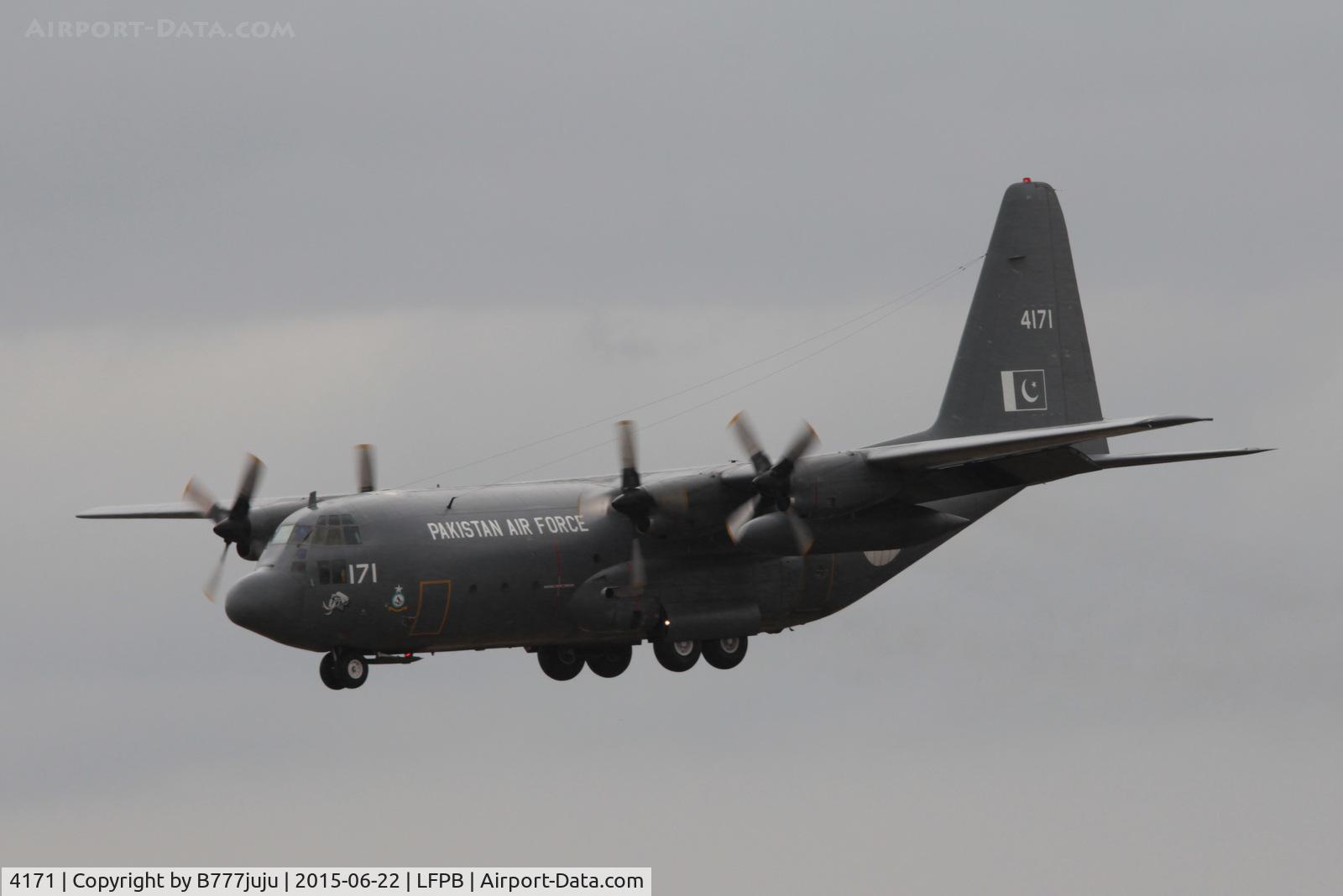 4171, Lockheed C-130E Hercules C/N 382-4171, at Le Bourget