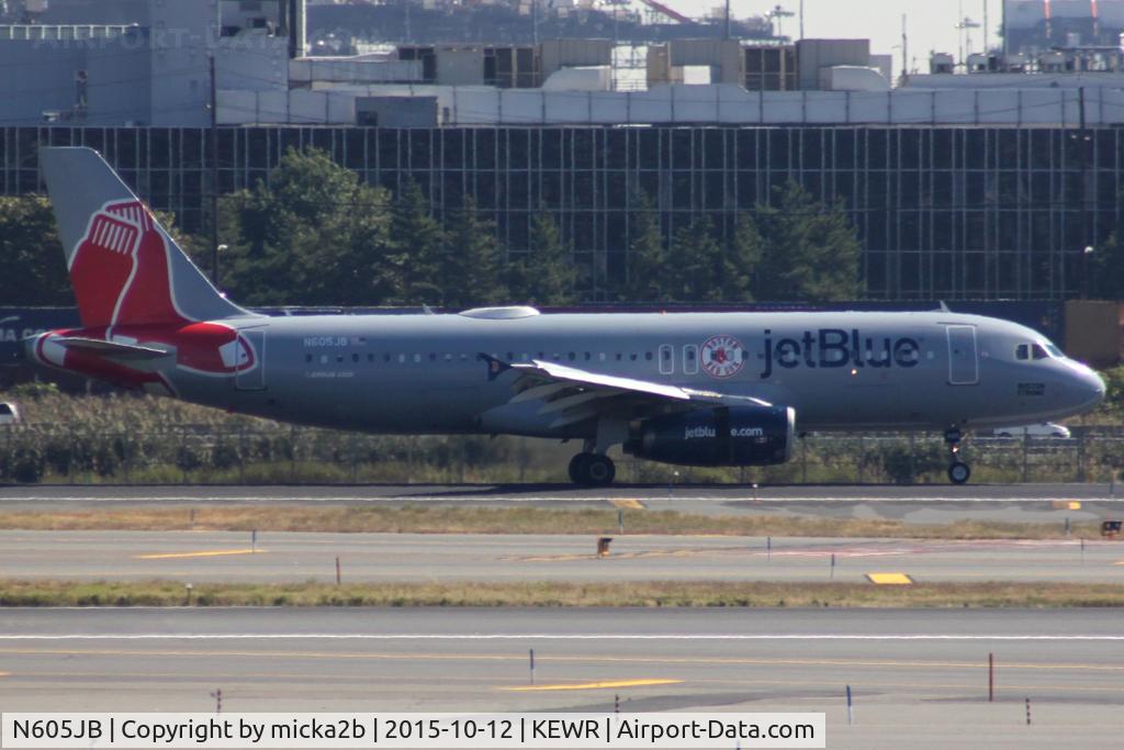 N605JB, 2005 Airbus A320-232 C/N 2368, Taxiing