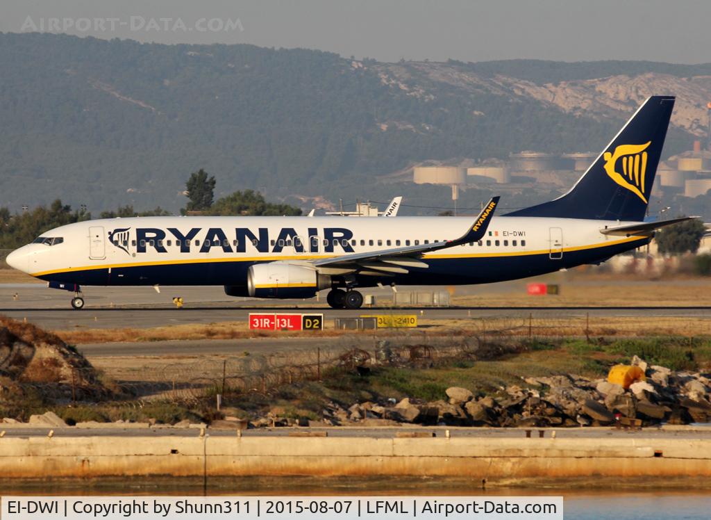 EI-DWI, 2007 Boeing 737-8AS C/N 33643, Taking off from rwy 13L