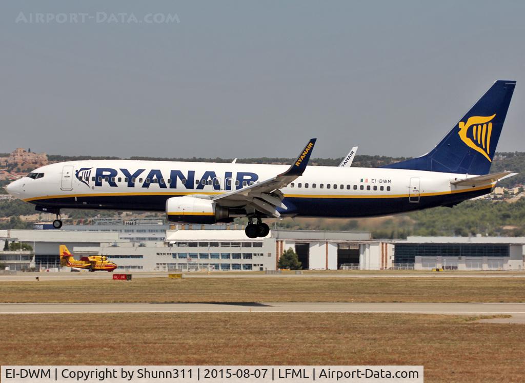EI-DWM, 2007 Boeing 737-8AS C/N 36080, Landing rwy 31L