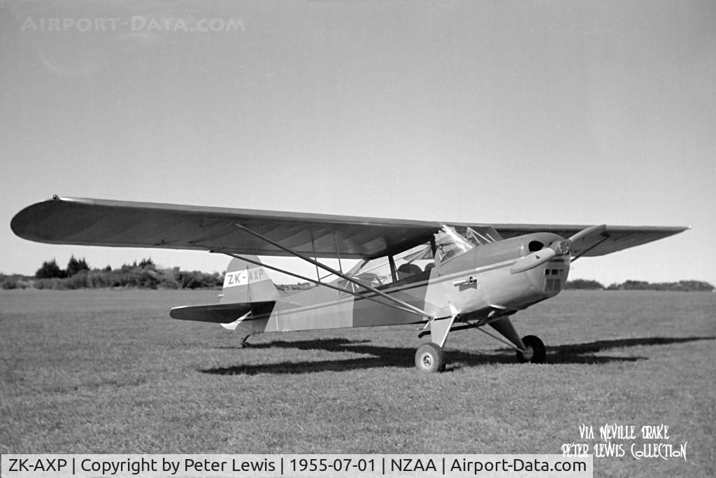 ZK-AXP, 1945 Taylorcraft J Auster 5 C/N 1586, Auckland Aero Club