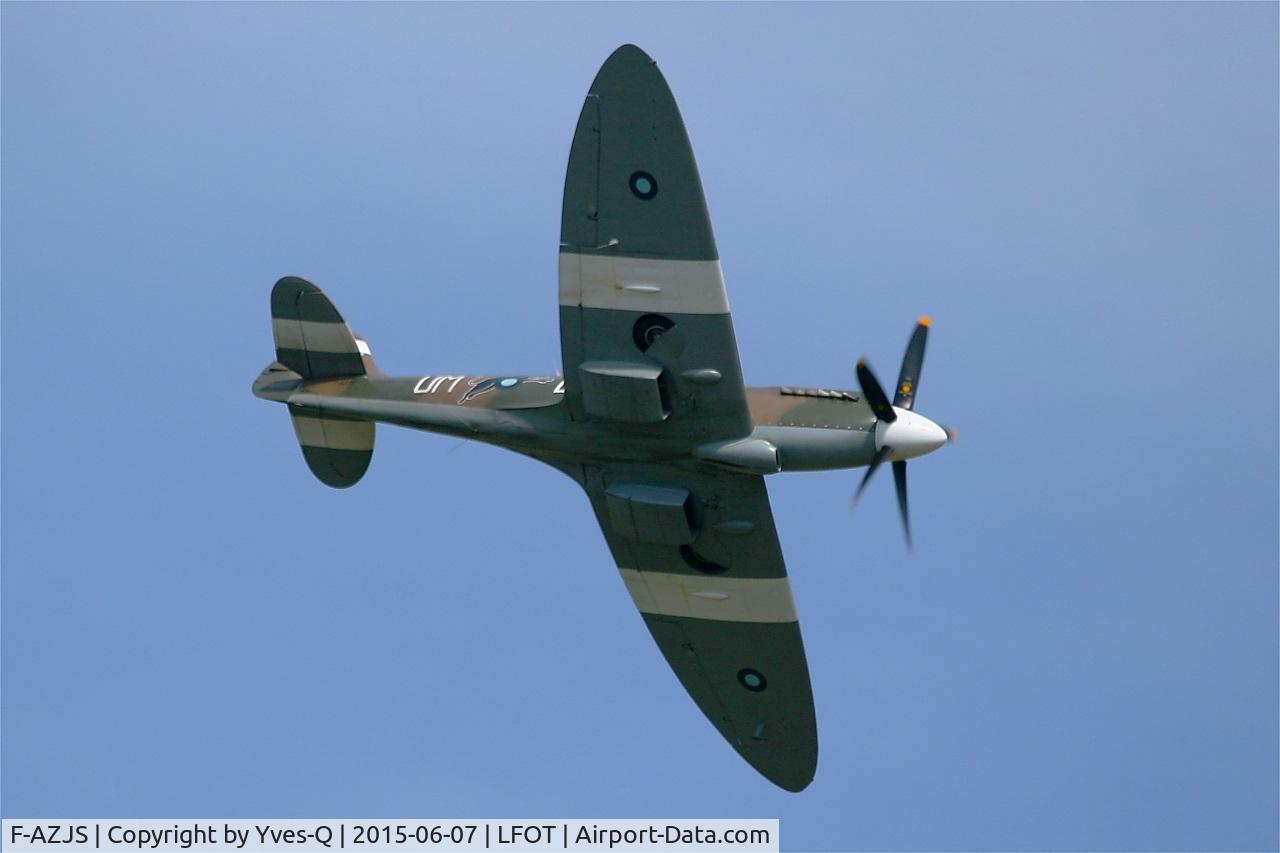 F-AZJS, 1944 Supermarine 389 Spitfire PR.XIX C/N 6S/585110, Supermarine 389 Spitfire PR.XIX, On display, Tours-St Symphorien Air Base 705 (LFOT-TUF) Open day 2015