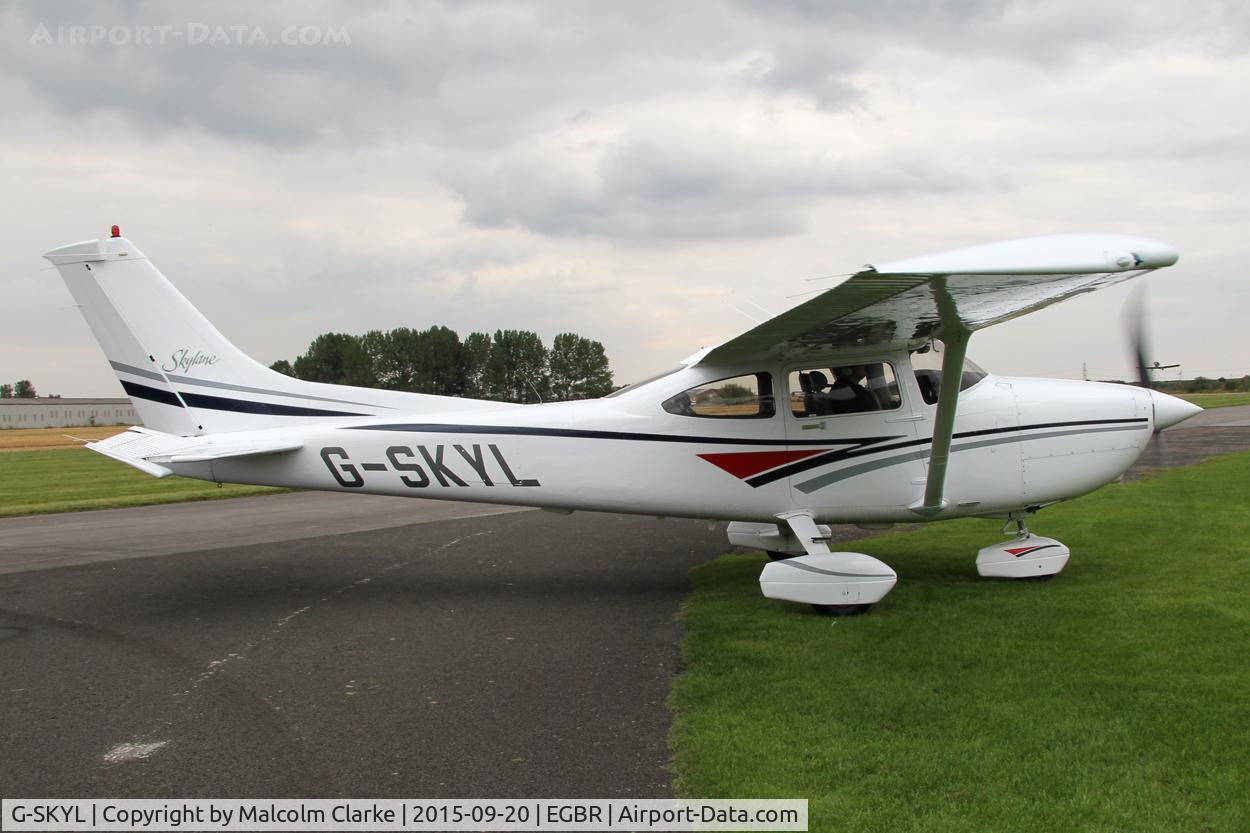 G-SKYL, 1998 Cessna 182S Skylane C/N 18280176, Cessna 182S Skylane at The Real Aeroplane Club's Helicopter Fly-In, Breighton Airfield, September 20th 2015.