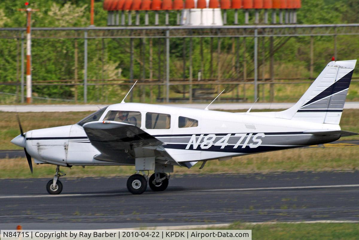 N8471S, 1981 Piper PA-28-161 Warrior II C/N 28-8216071, Piper PA-28-161 Warrior II [28-8216071] Atlanta-Dekalb Peachtree~N 22/04/2010