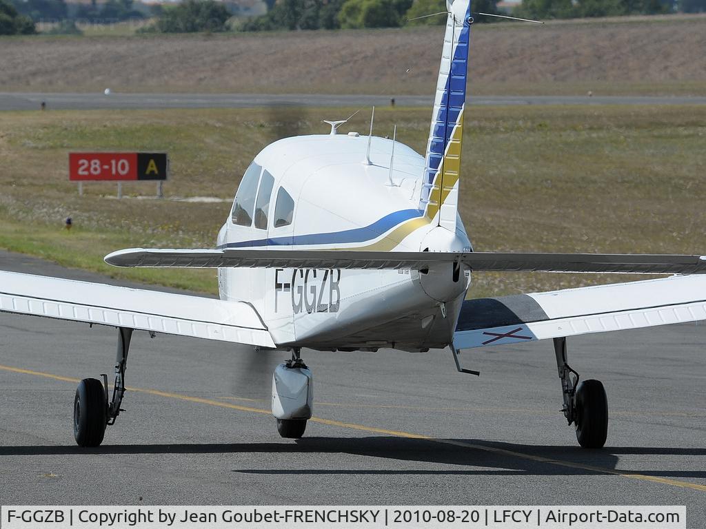 F-GGZB, Piper PA-28-181 Archer C/N 28-7890105, Archer to runway 28/10
