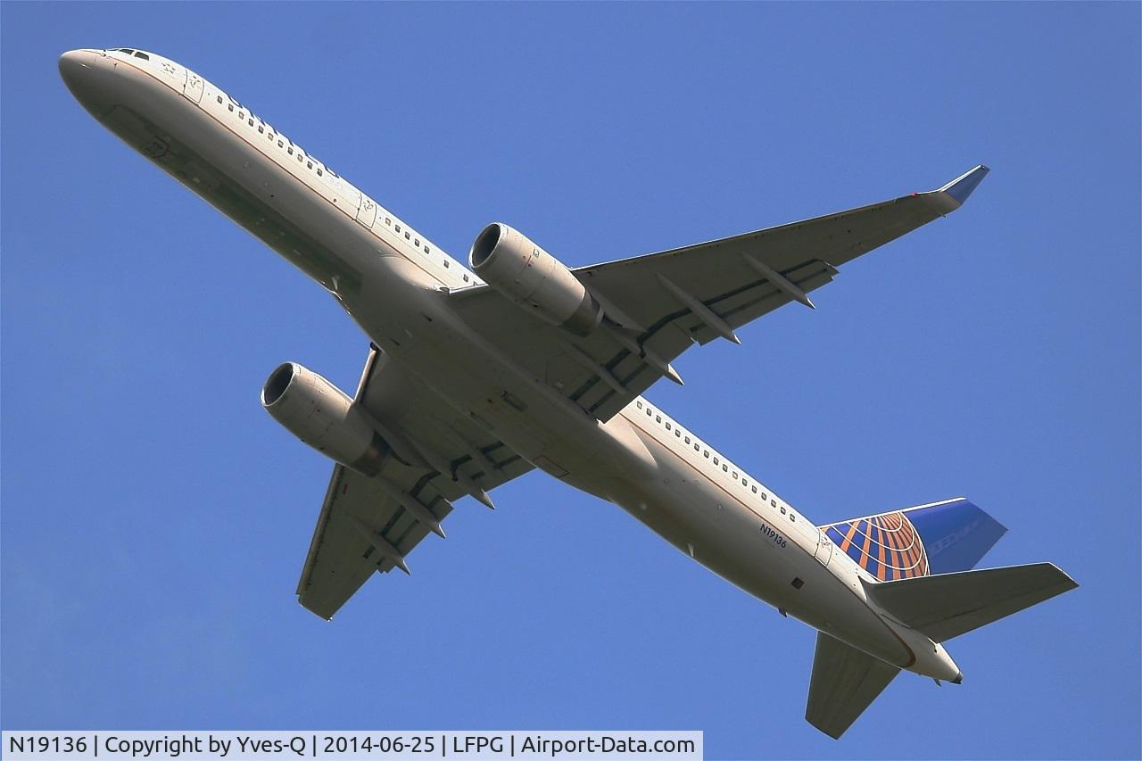 N19136, 1999 Boeing 757-224 C/N 29285, Boeing 757-224, Take off Rwy 27L, Roissy Charles De Gaulle Airport (LFPG-CDG)
