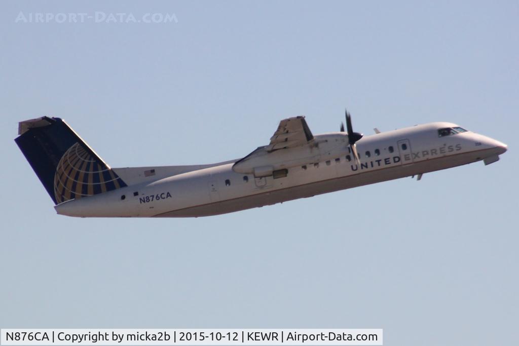 N876CA, 1996 De Havilland Canada DHC-8-311 Dash 8 C/N 438, Take off