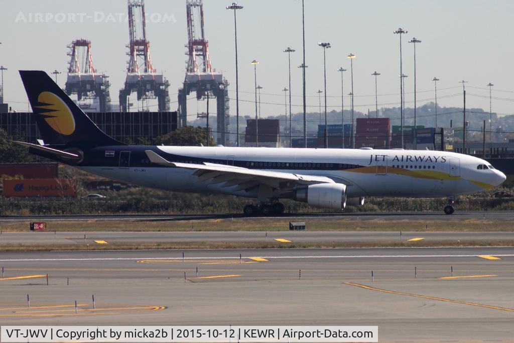 VT-JWV, 2008 Airbus A330-202 C/N 923, Taxiing