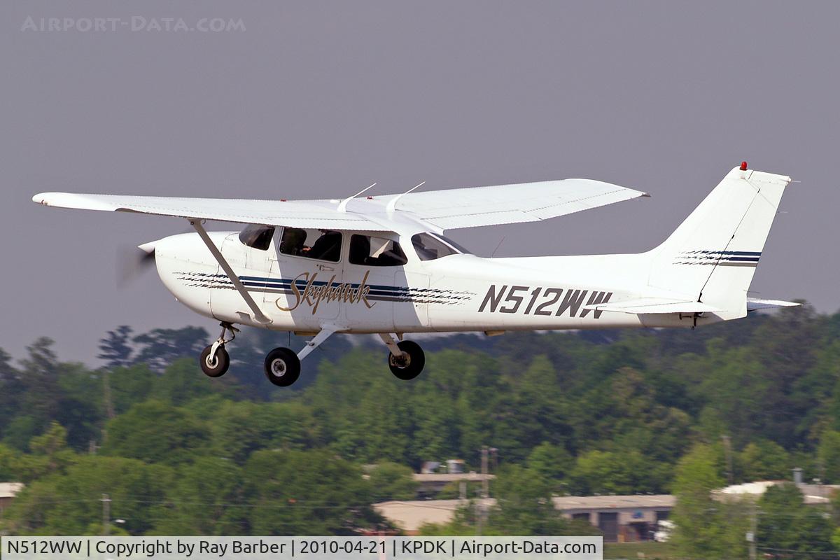 N512WW, 1998 Cessna 172R C/N 17280399, Cessna 172R Skyhawk [172-80399] Atlanta-Dekalb Peachtree~N 21/04/2010