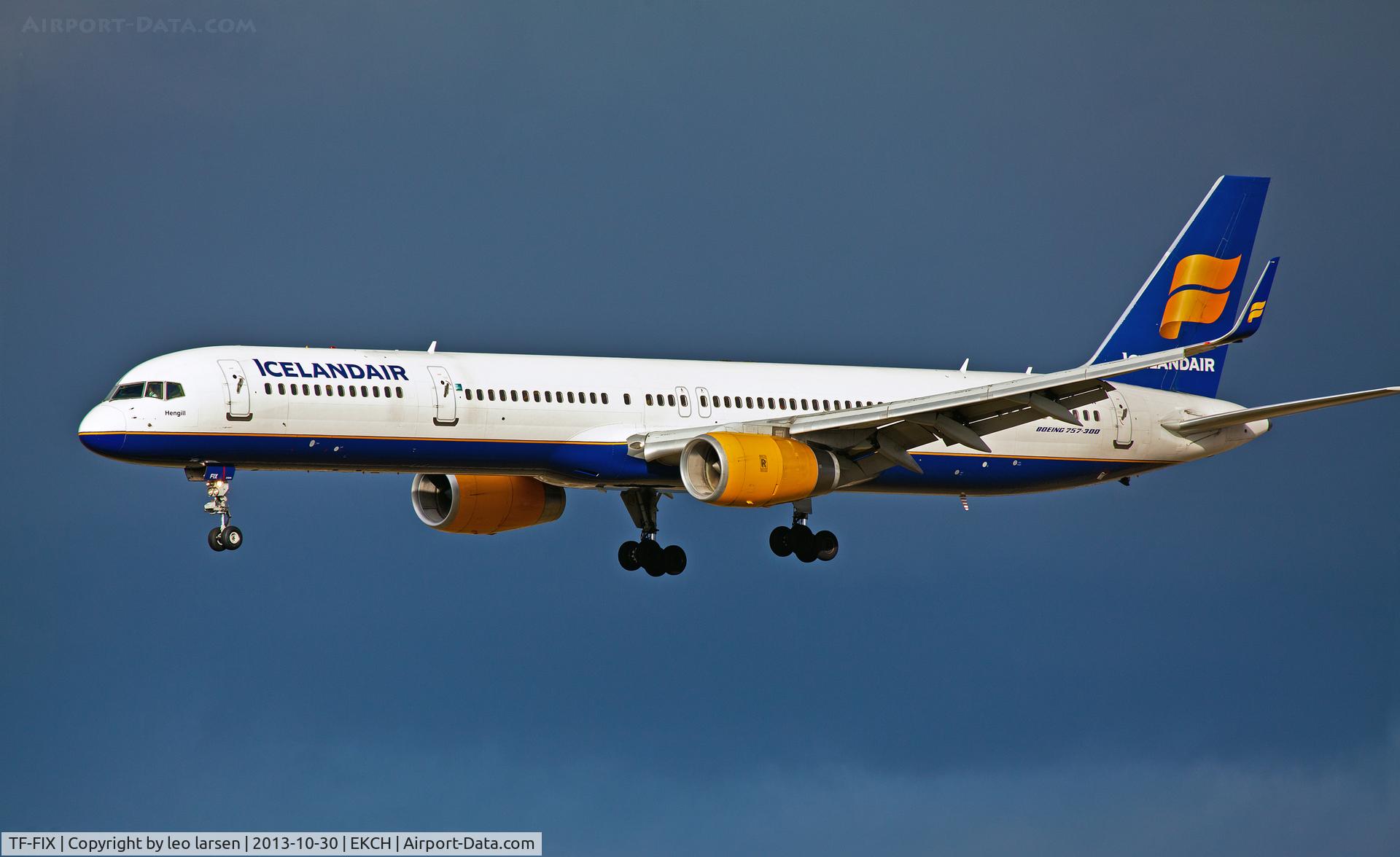TF-FIX, 2002 Boeing 757-308 C/N 29434, Copenhagen 30.10.13