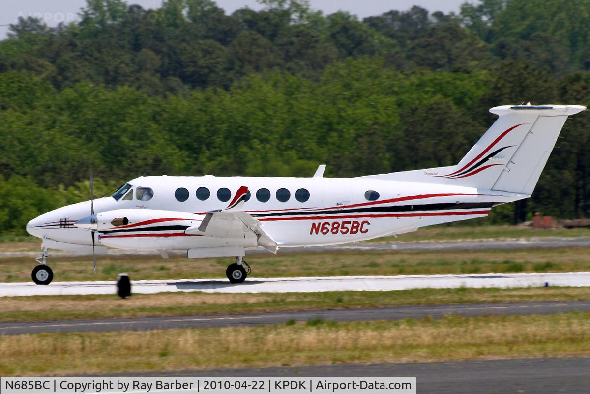 N685BC, Raytheon Aircraft Company B300 C/N FL-355, Beech 350 Super King Air [FL-355] Atlanta-Dekalb Peachtree~N 22/04/2010