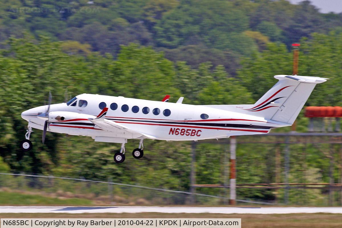 N685BC, Raytheon Aircraft Company B300 C/N FL-355, Beech 350 Super King Air [FL-355] Atlanta-Dekalb Peachtree~N 22/04/2010