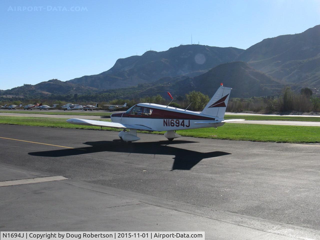 N1694J, 1967 Piper PA-28-140 C/N 28-24099, 1967 Piper PA-28-140 CHEROKEE, Lycoming O-320 150 Hp, long, long taxi to transient line