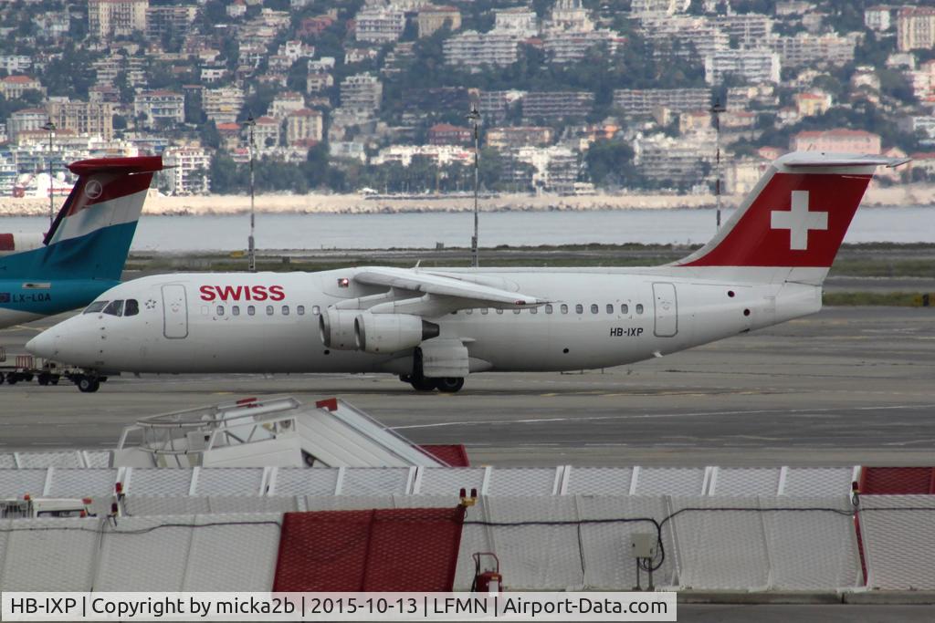 HB-IXP, 1996 British Aerospace Avro 146-RJ100 C/N E3283, Taxiing