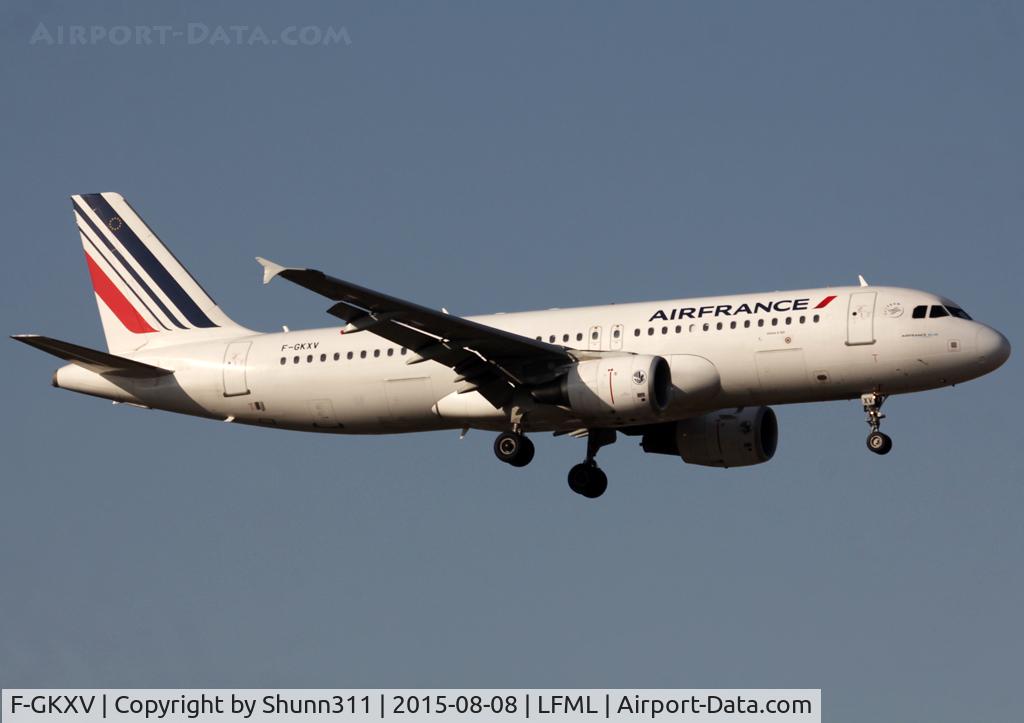F-GKXV, 2009 Airbus A320-214 C/N 4084, Landing rwy 31R
