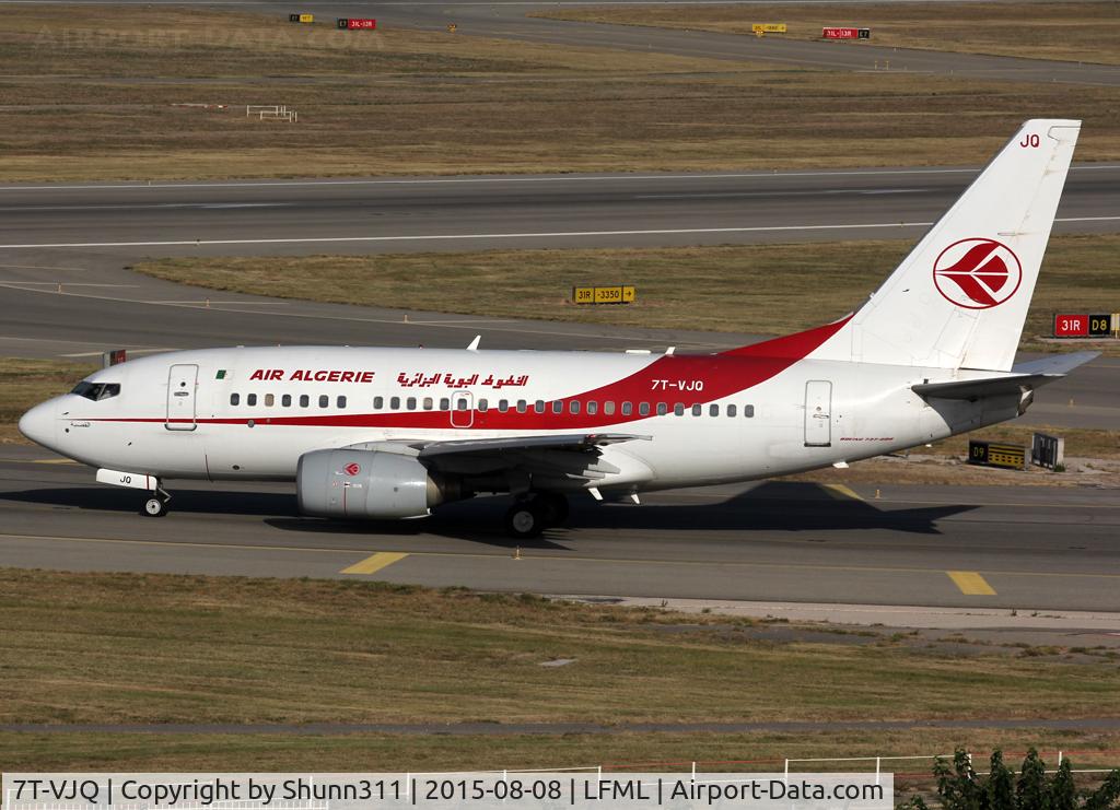 7T-VJQ, 2002 Boeing 737-6D6 C/N 30209, Lining up rwy 31R for departure...
