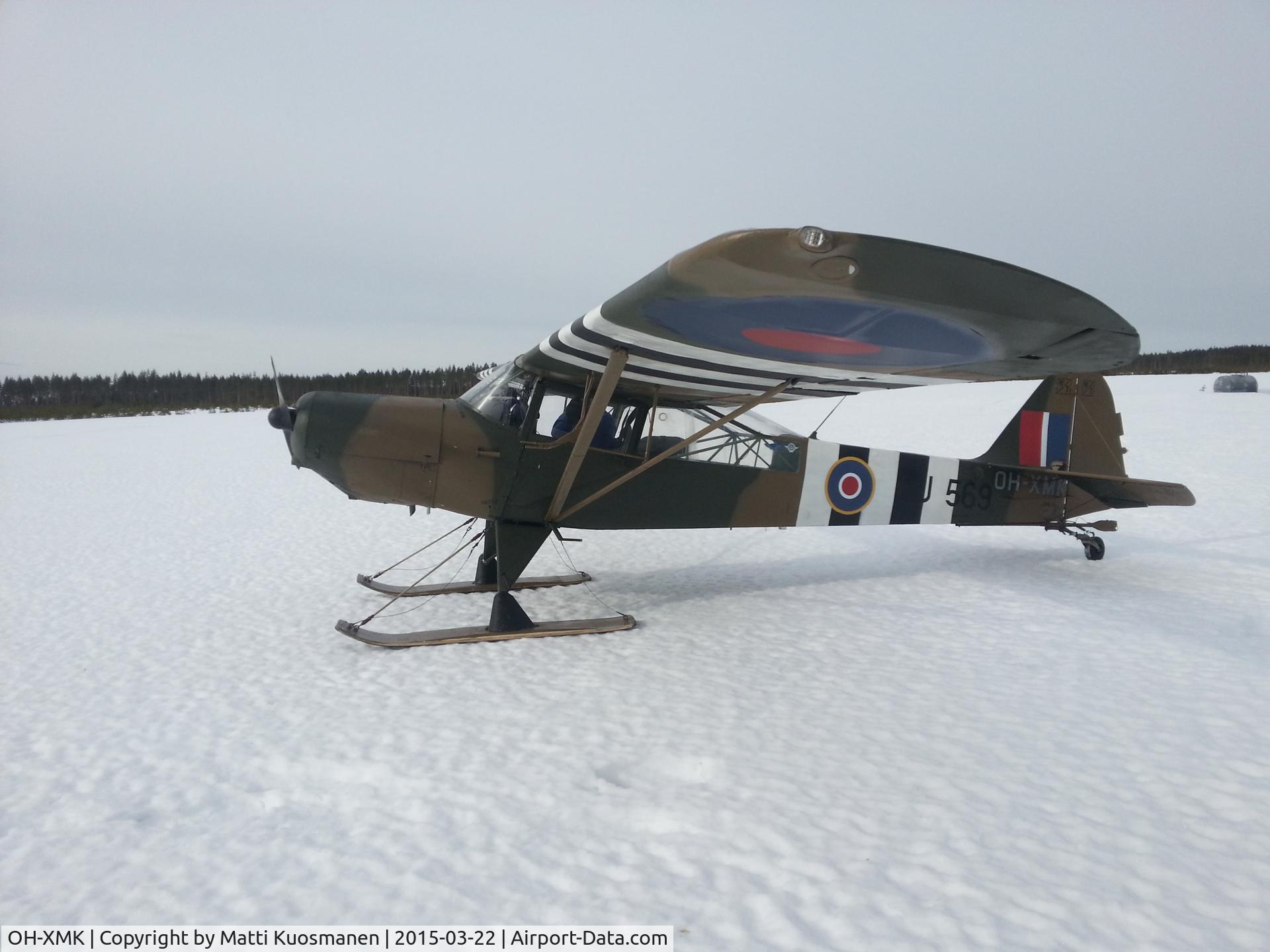OH-XMK, 1943 Auster AOP.V C/N 1159, Visiting Lake Kaavi in Finland.