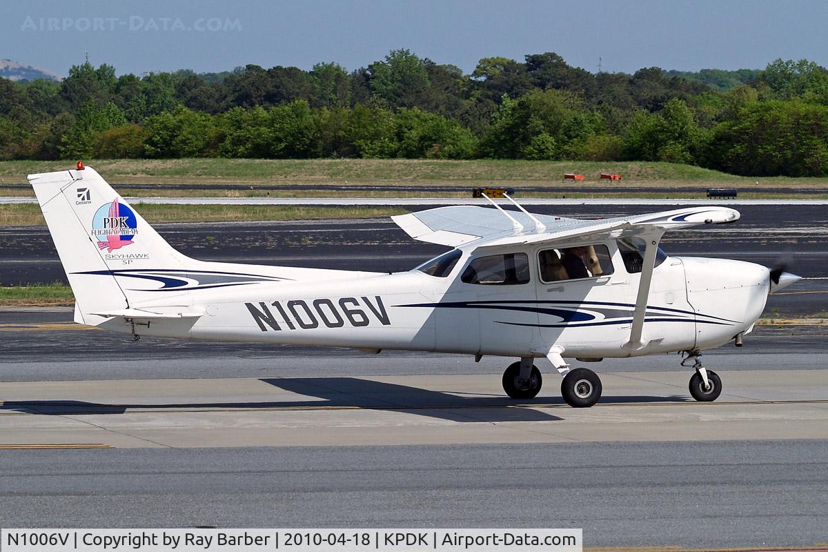 N1006V, 2005 Cessna 172S Skyhawk SP C/N 172S9805, Cessna 172S Skyhawk SP [172S-9805] Atlanta-Dekalb Peachtree~N 18/04/2010