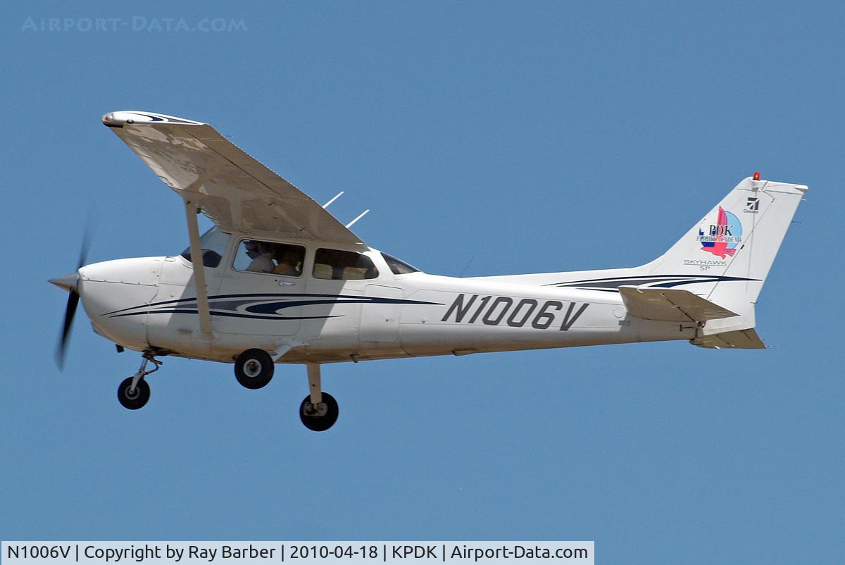 N1006V, 2005 Cessna 172S Skyhawk SP C/N 172S9805, Cessna 172S Skyhawk SP [172S-9805] Atlanta-Dekalb Peachtree~N 18/04/2010