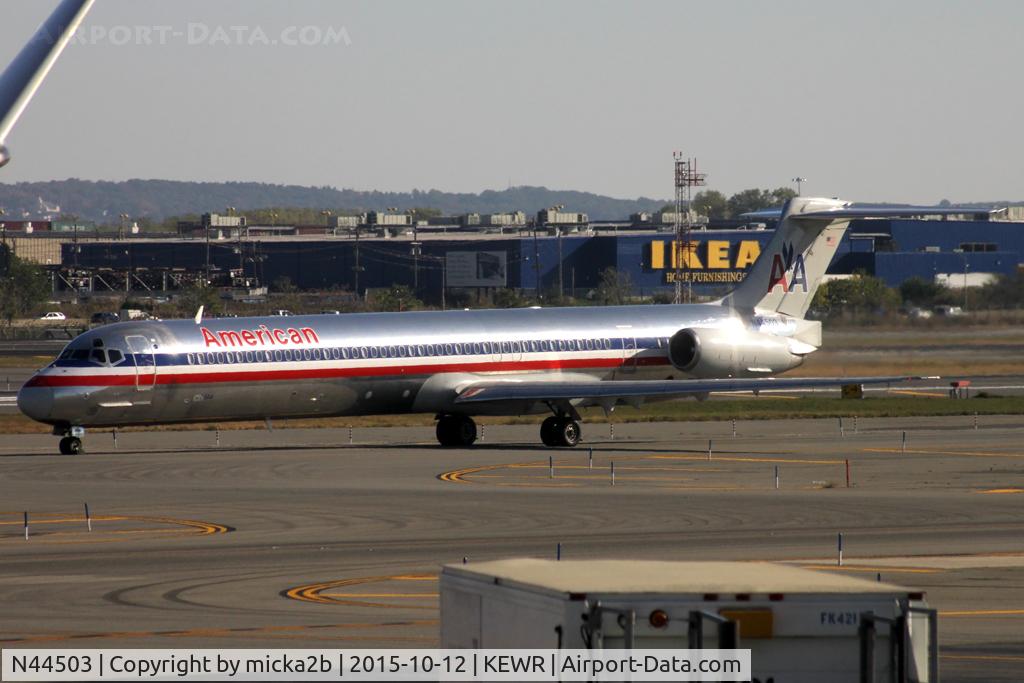 N44503, 1989 McDonnell Douglas MD-82 (DC-9-82) C/N 49797, Taxiing