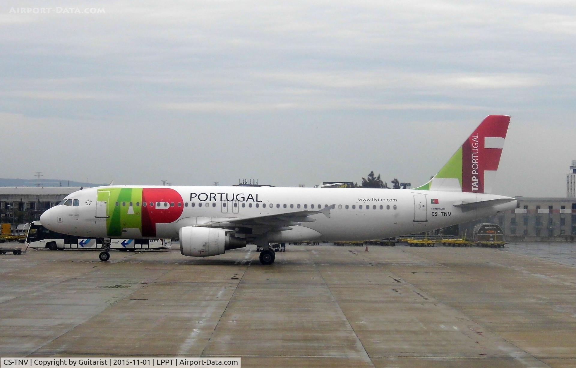 CS-TNV, 2009 Airbus A320-214 C/N 4143, At Lisbon