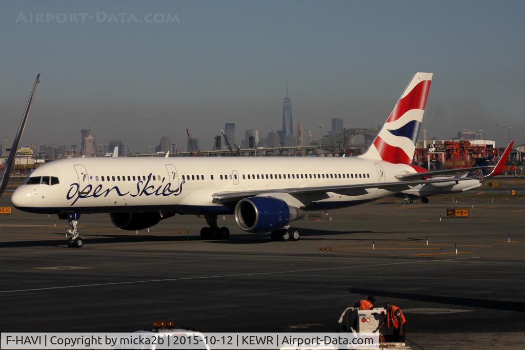 F-HAVI, 1990 Boeing 757-26D C/N 24473, Taxiing